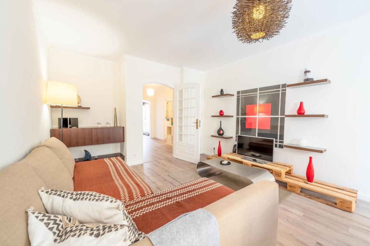 カルカヴェロスGuestready - Minimalist Downtown Apt With Terraceアパートメント エクステリア 写真