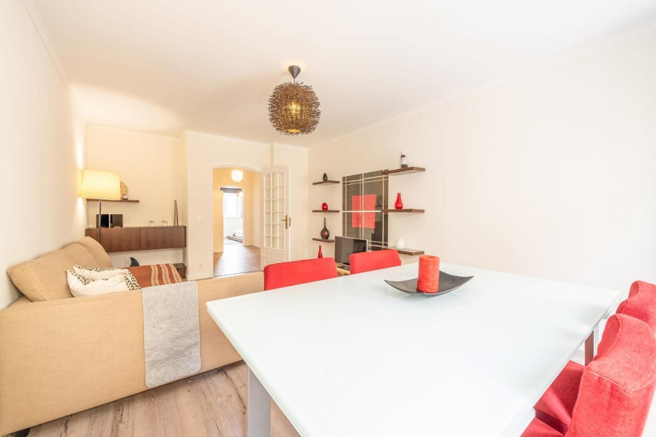 カルカヴェロスGuestready - Minimalist Downtown Apt With Terraceアパートメント エクステリア 写真