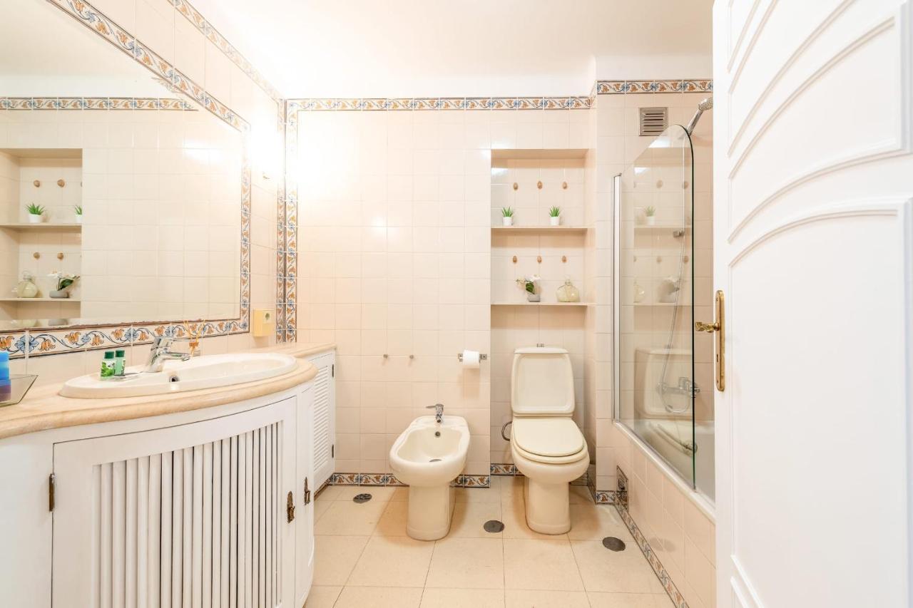カルカヴェロスGuestready - Minimalist Downtown Apt With Terraceアパートメント エクステリア 写真